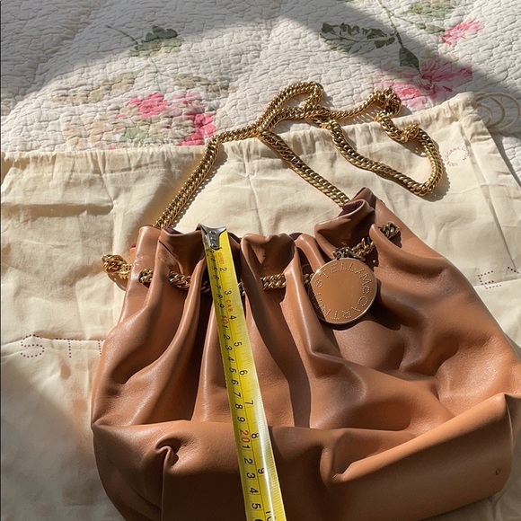 Stella Mccartney gold chain bucket bag - Picture 15 of 16